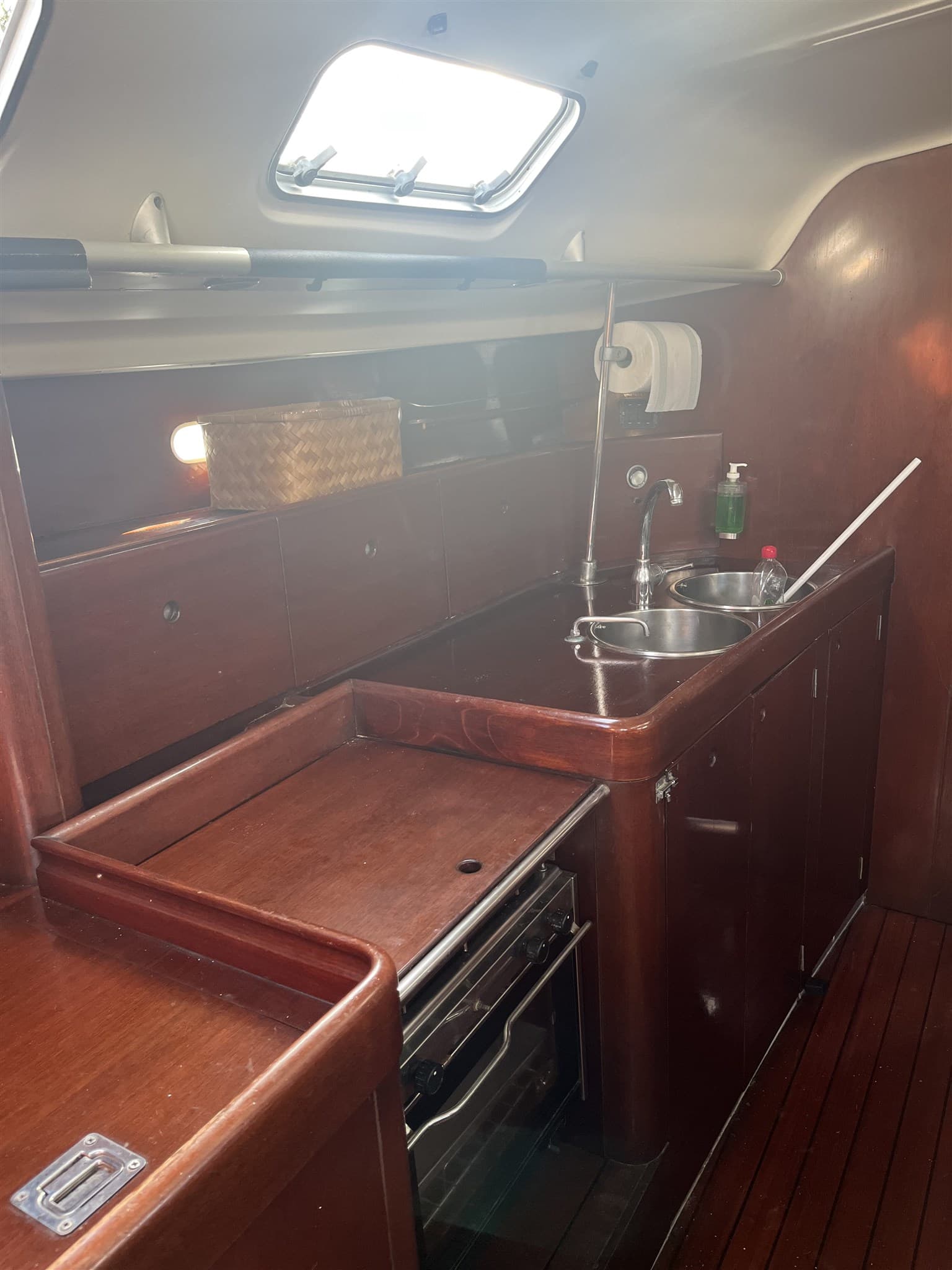 Beneteau First 45 - Deck View Beneteau First 45 - Deck View