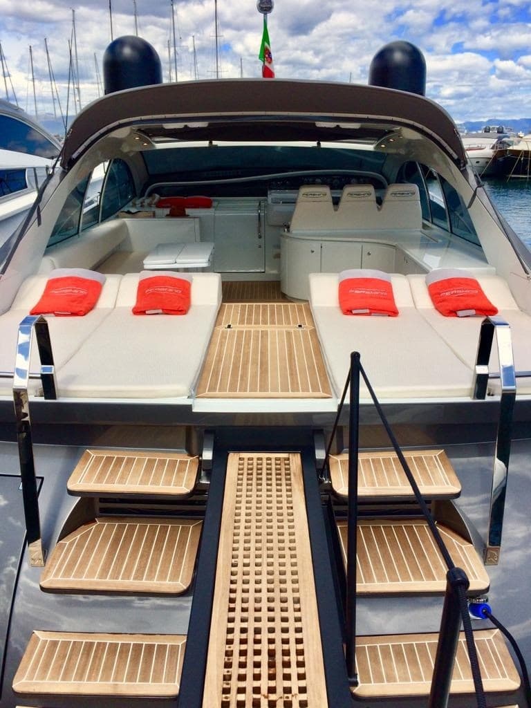 Pershing Pershing 54' - Detail View 1 Pershing Pershing 54' - Detail View 1