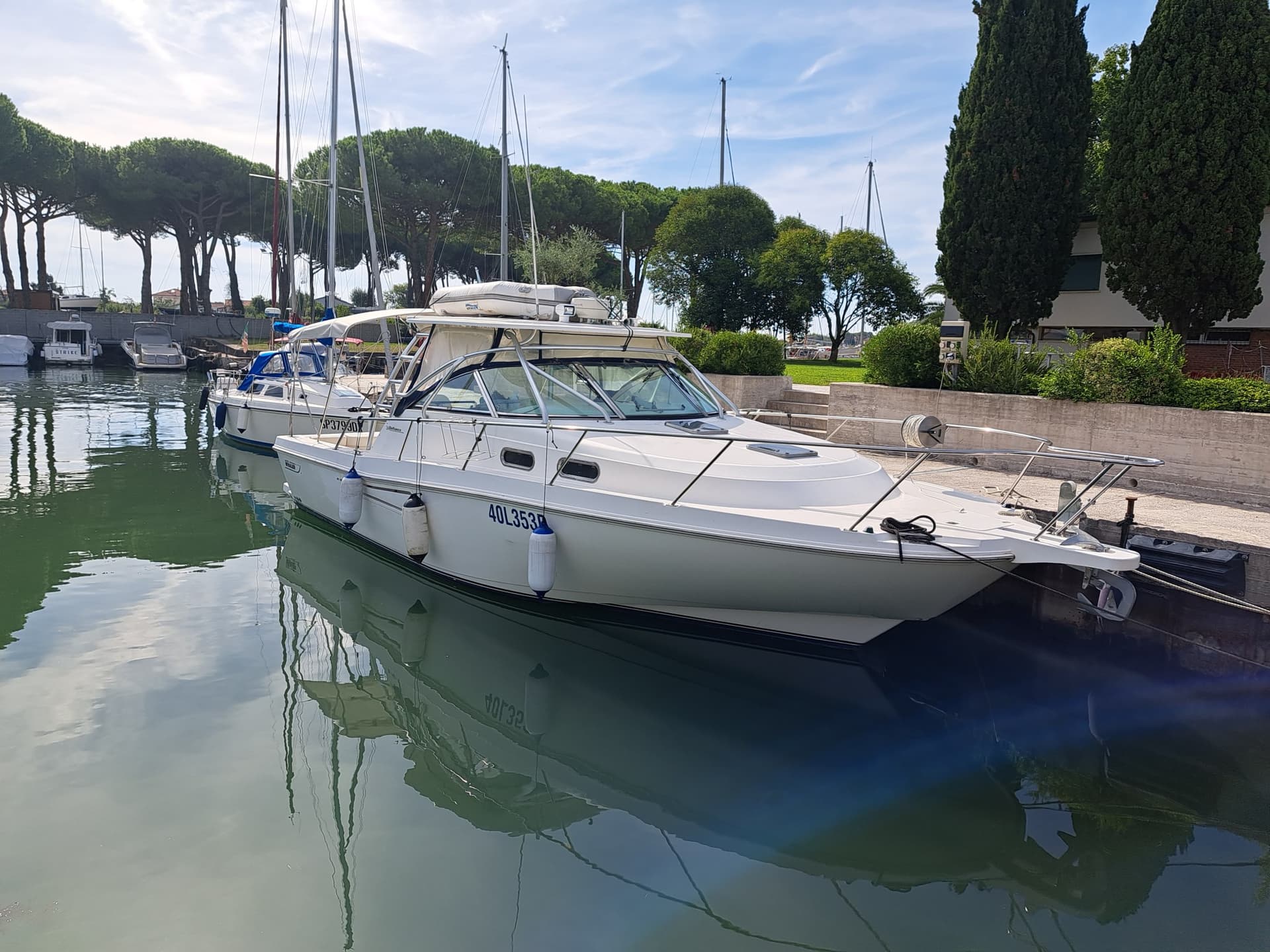 Boston Whaler 34 Defiance usato - dettaglio 1