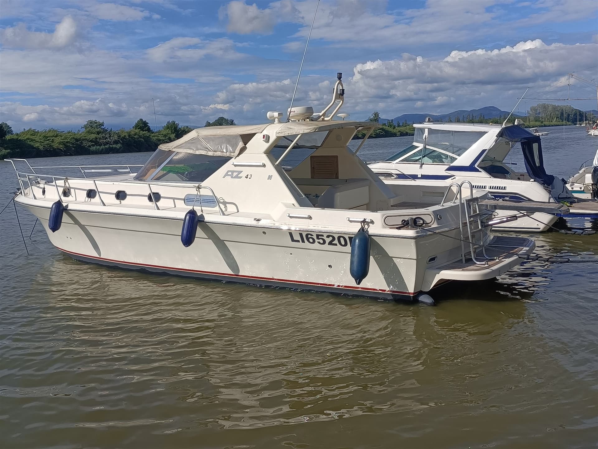 Azimut Az 43 Offshore - Main View Azimut Az 43 Offshore - Main View