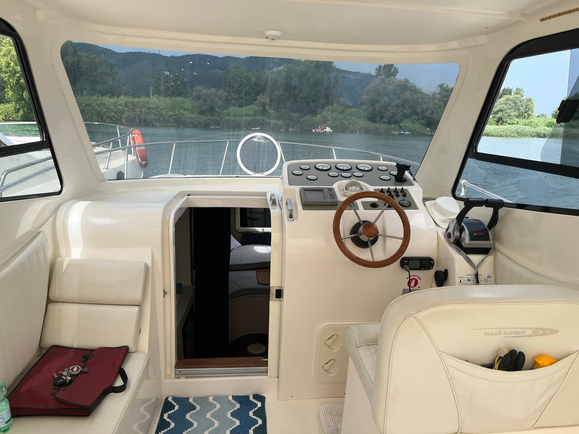 Manò Marine Mano' 24,50 Cruiser - Deck View Manò Marine Mano' 24,50 Cruiser - Deck View