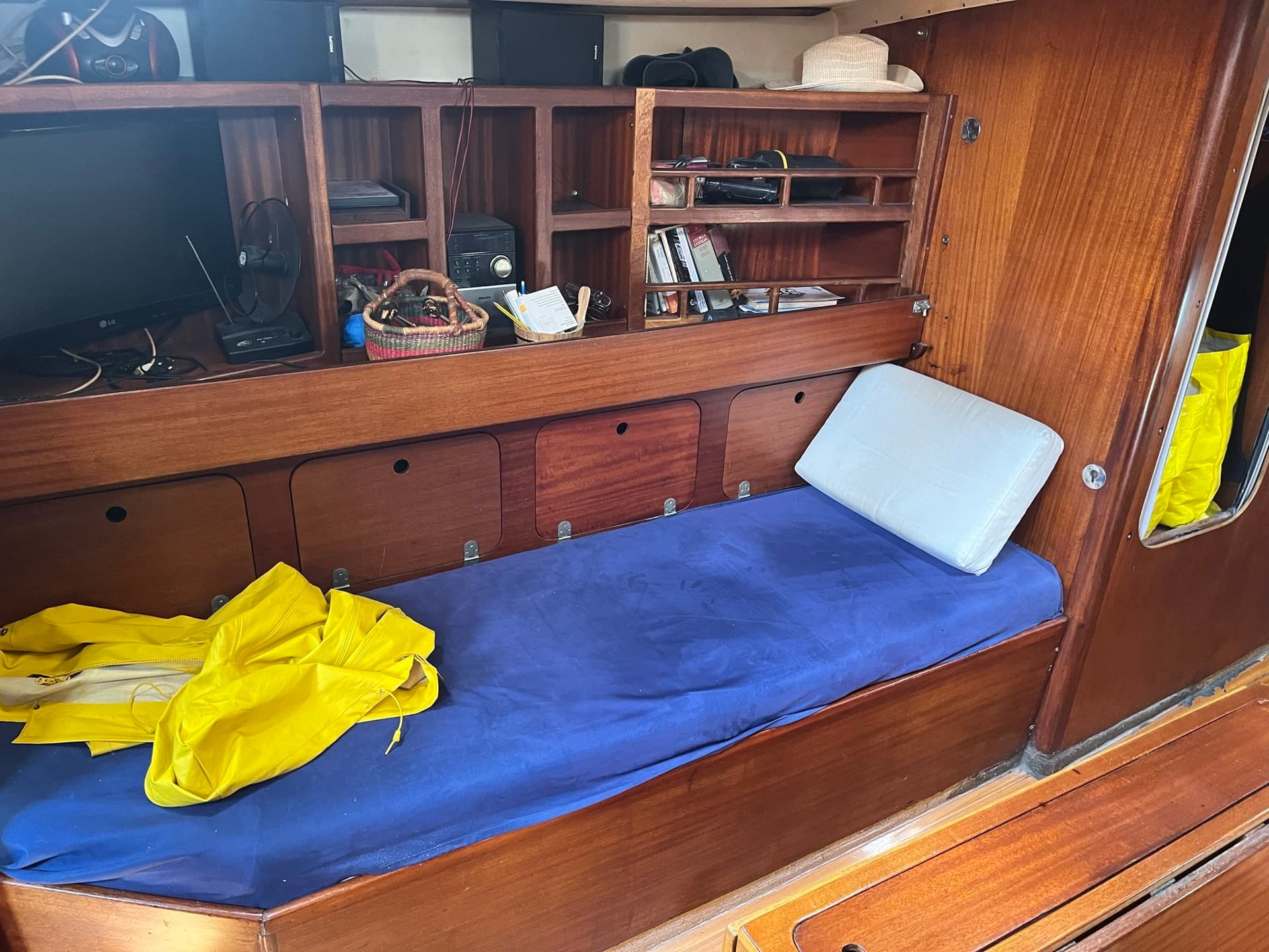 Alpa Alpa 12.70 - Deck View Alpa Alpa 12.70 - Deck View