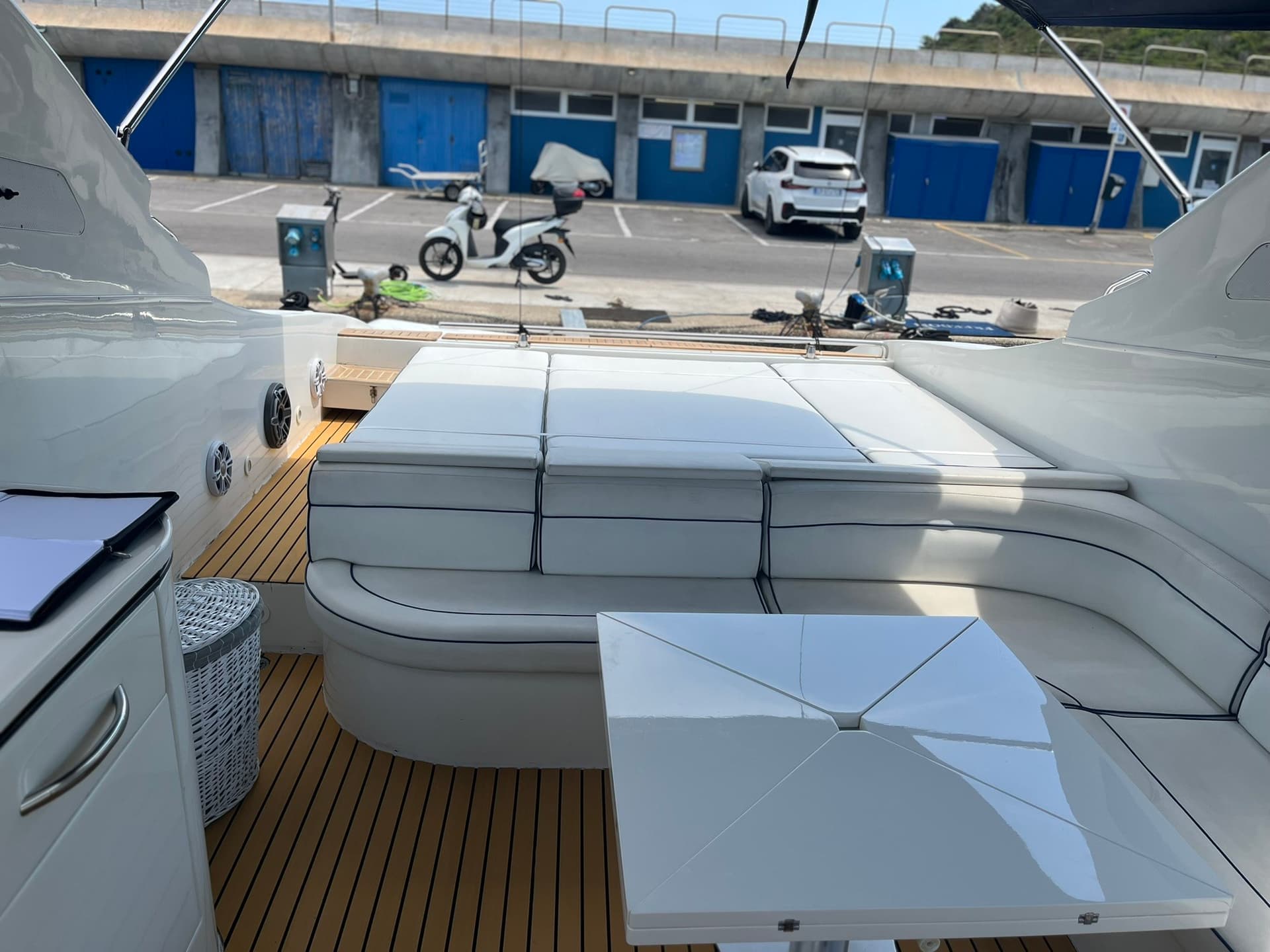 Tecnomar Madras 20 M - Detail View 1 Tecnomar Madras 20 M - Detail View 1