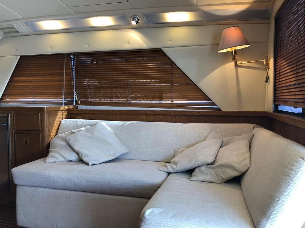 Bertram Yacht 37' Convertible - Deck View Bertram Yacht 37' Convertible - Deck View