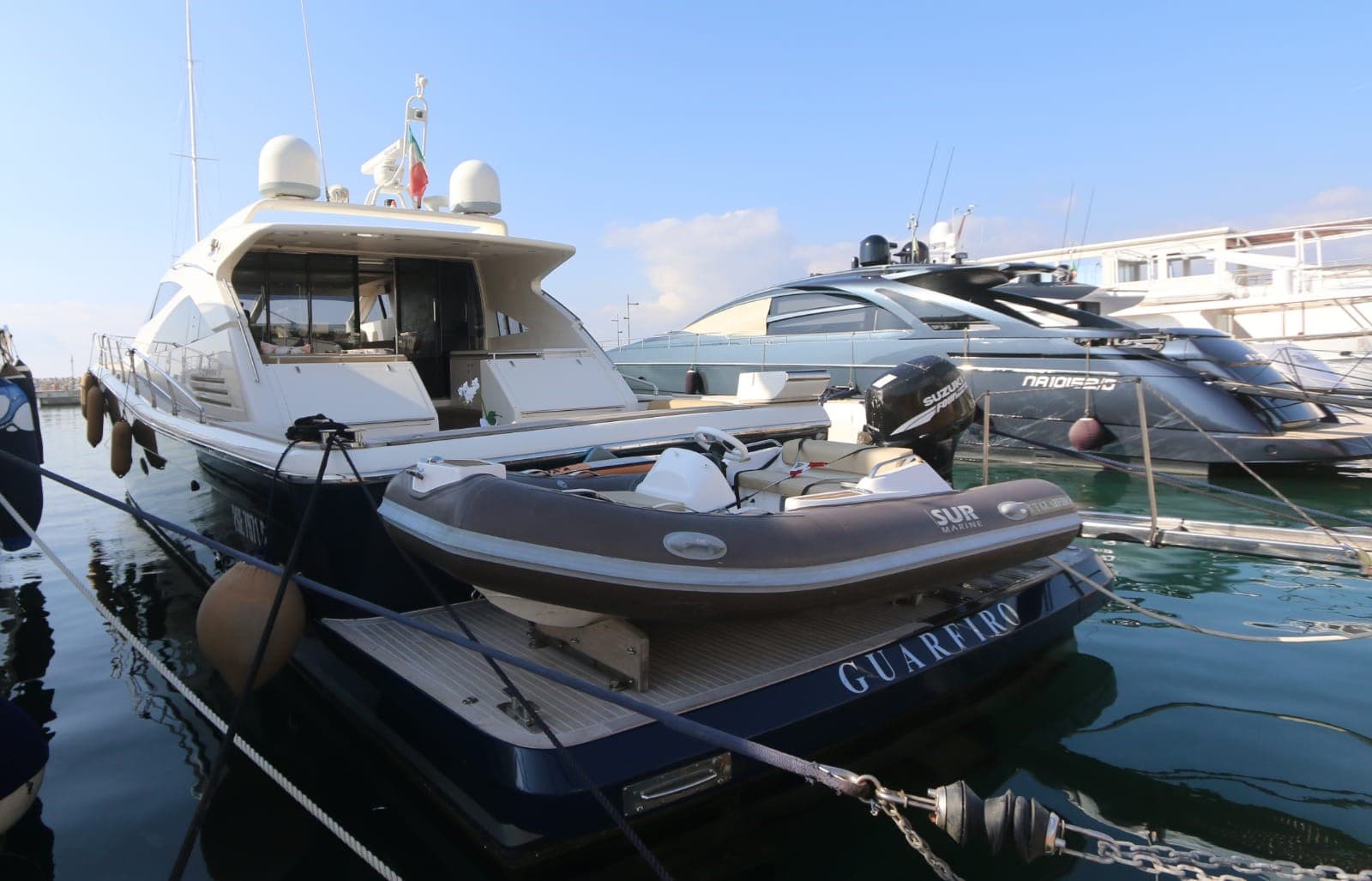 Uniesse Marine Uniesse 75 Ht - Interior View Uniesse Marine Uniesse 75 Ht - Interior View