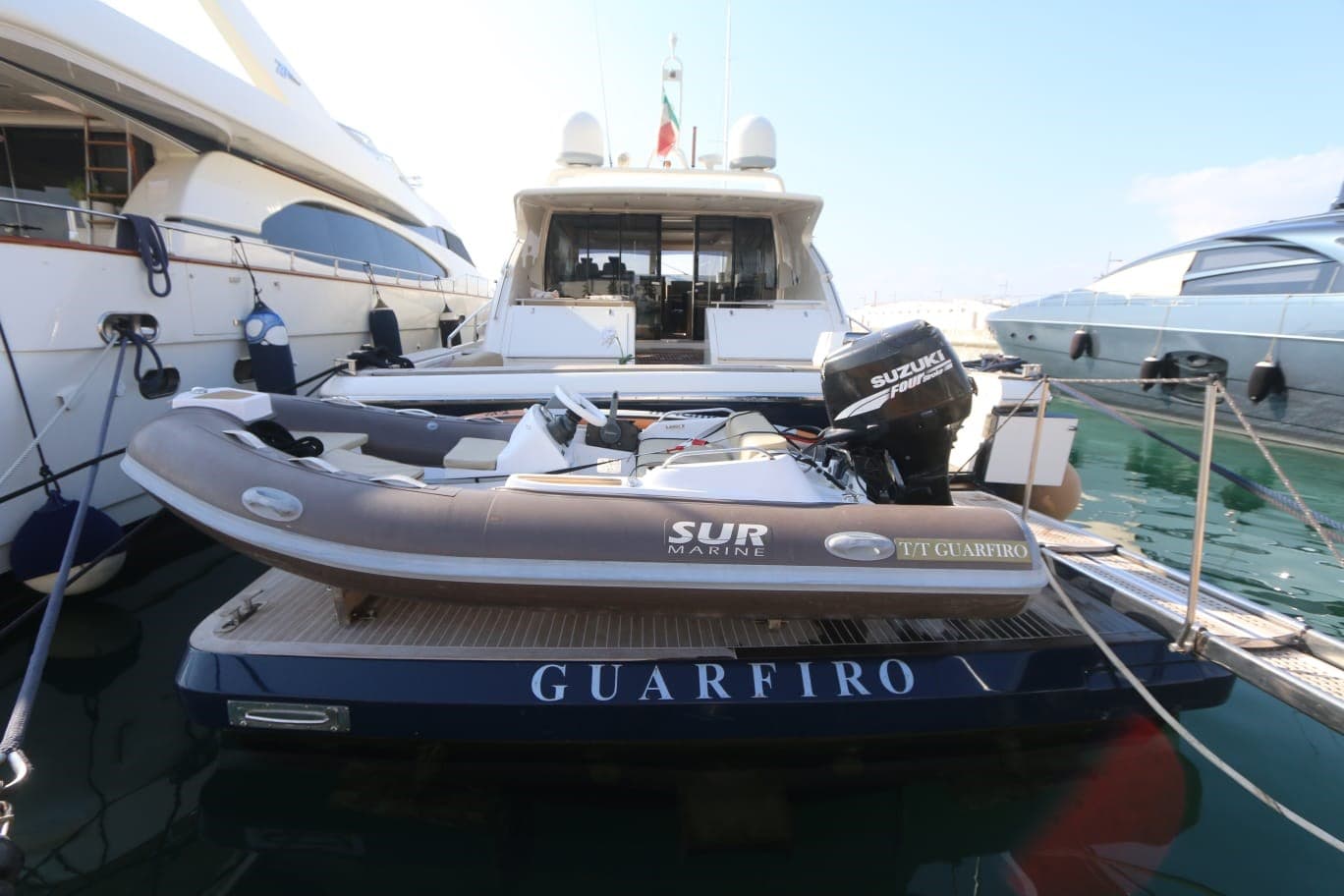 Uniesse Marine Uniesse 75 Ht - Deck View Uniesse Marine Uniesse 75 Ht - Deck View