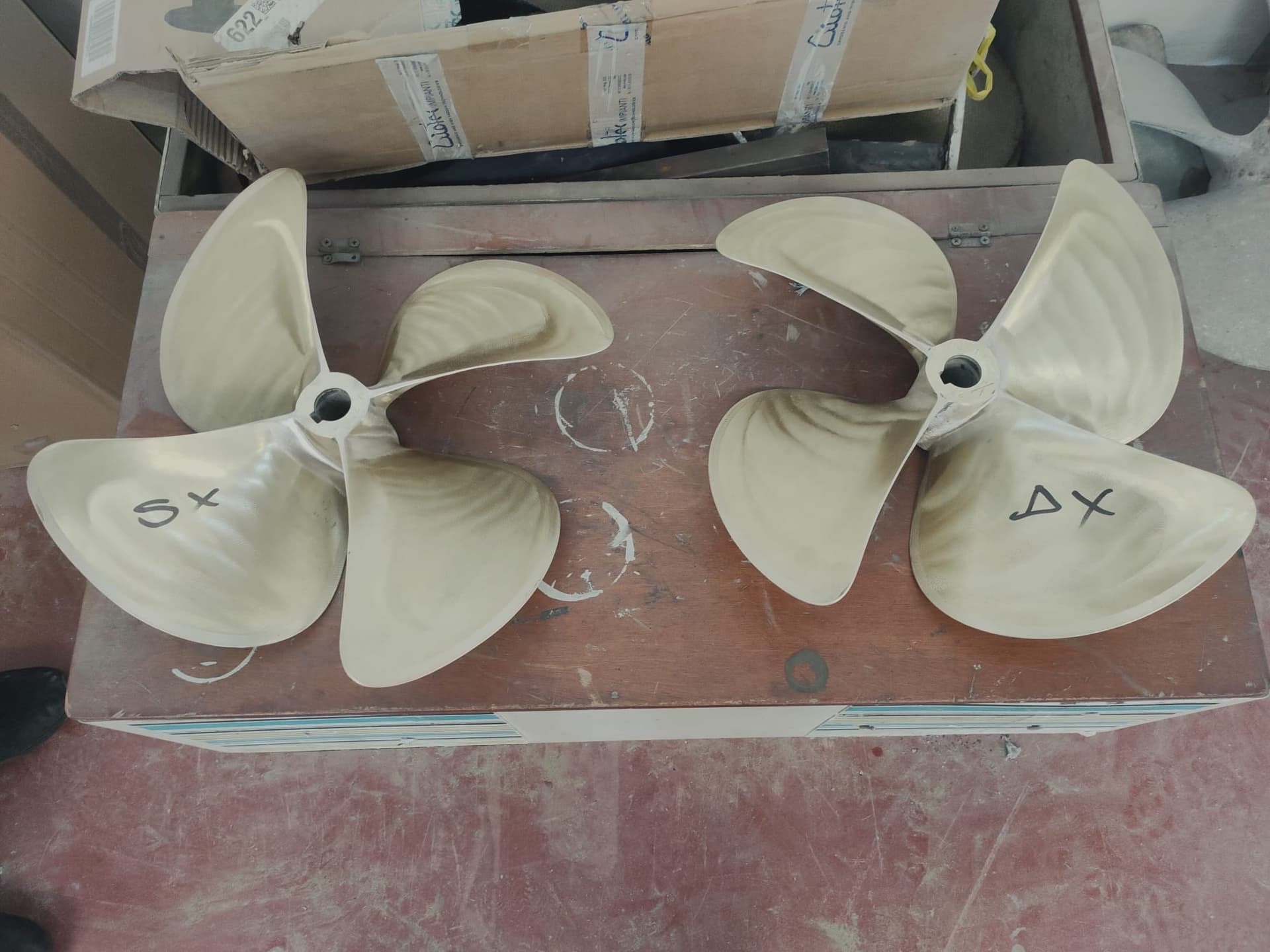 Ala Blu Proteo 30 Fly - Deck View Ala Blu Proteo 30 Fly - Deck View