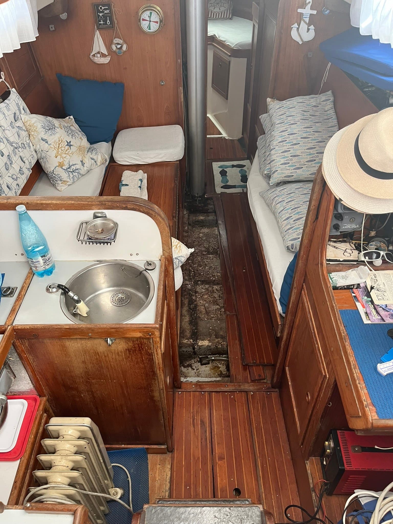 Wauquiez Chance 32 - Interior View Wauquiez Chance 32 - Interior View