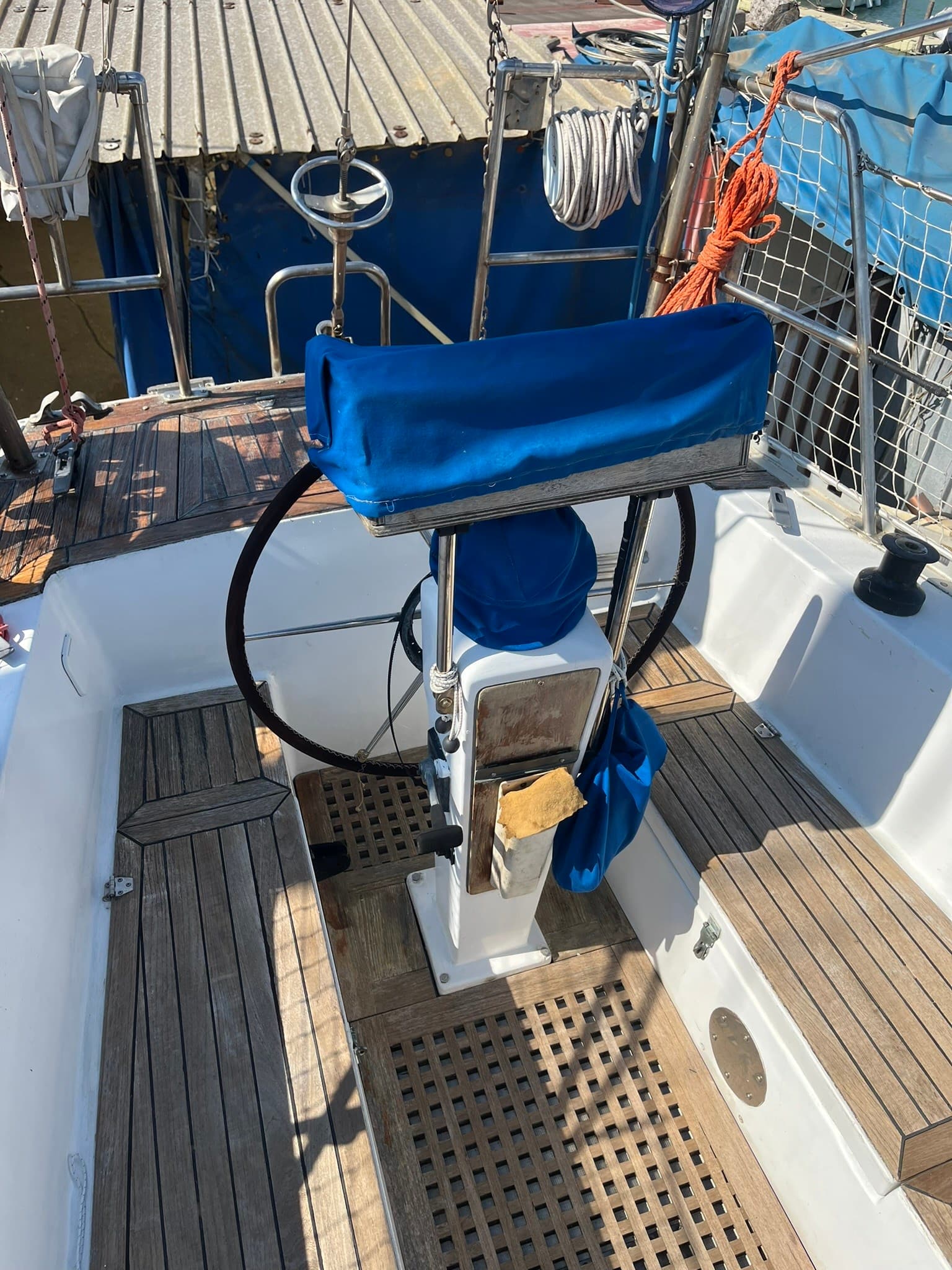 Mako Sailer New Ranger - Interior View Mako Sailer New Ranger - Interior View