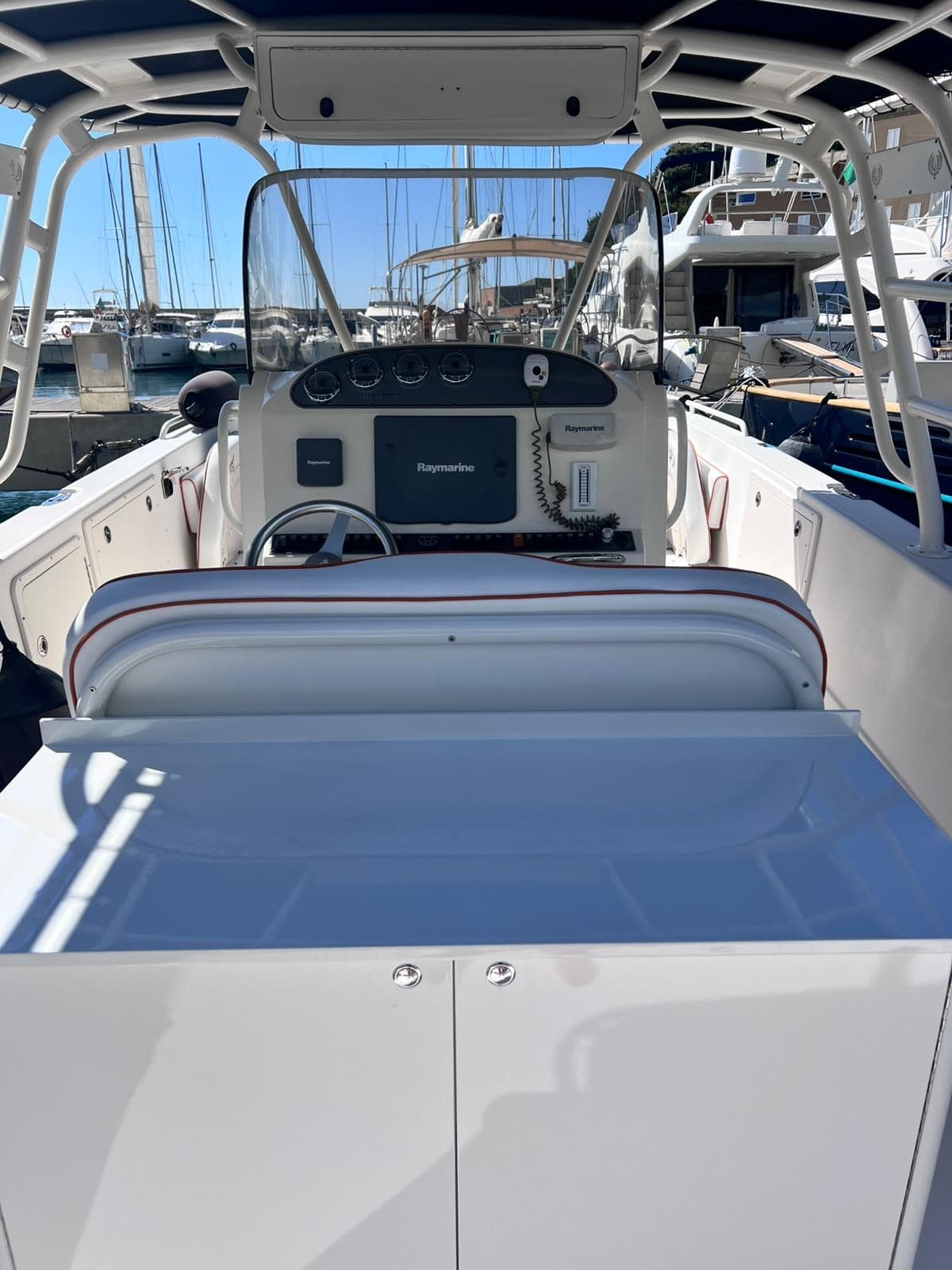 Wellcraft Marine SCARAB 35 SPORT CUDDY usato - foto hero 15