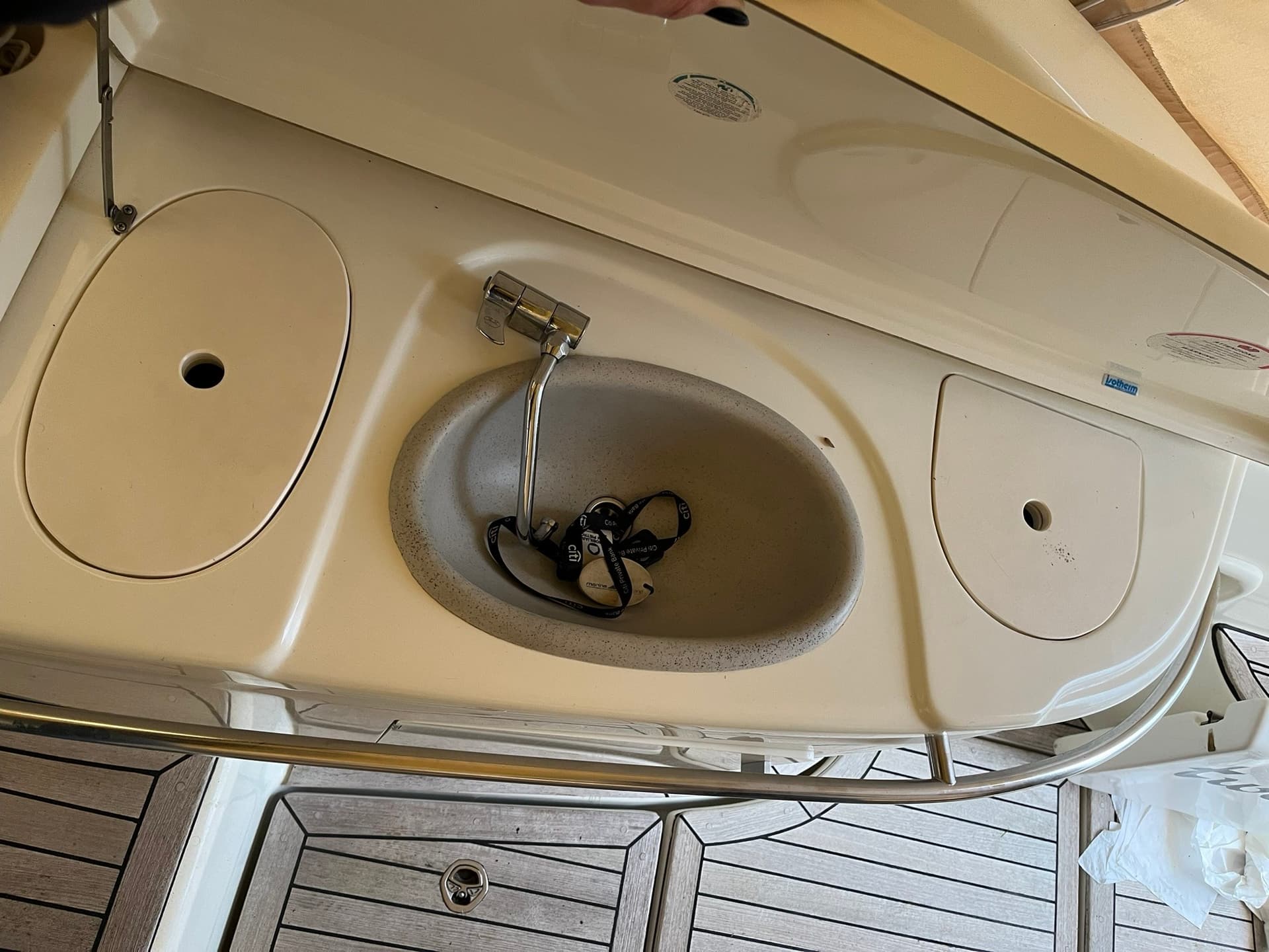 Cranchi Zaffiro 34 - Interior View Cranchi Zaffiro 34 - Interior View