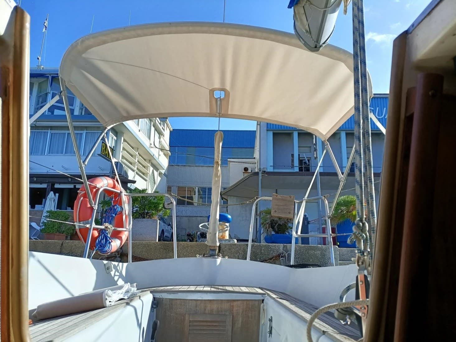 Mallard Mallard 9 - Detail View 1 Mallard Mallard 9 - Detail View 1