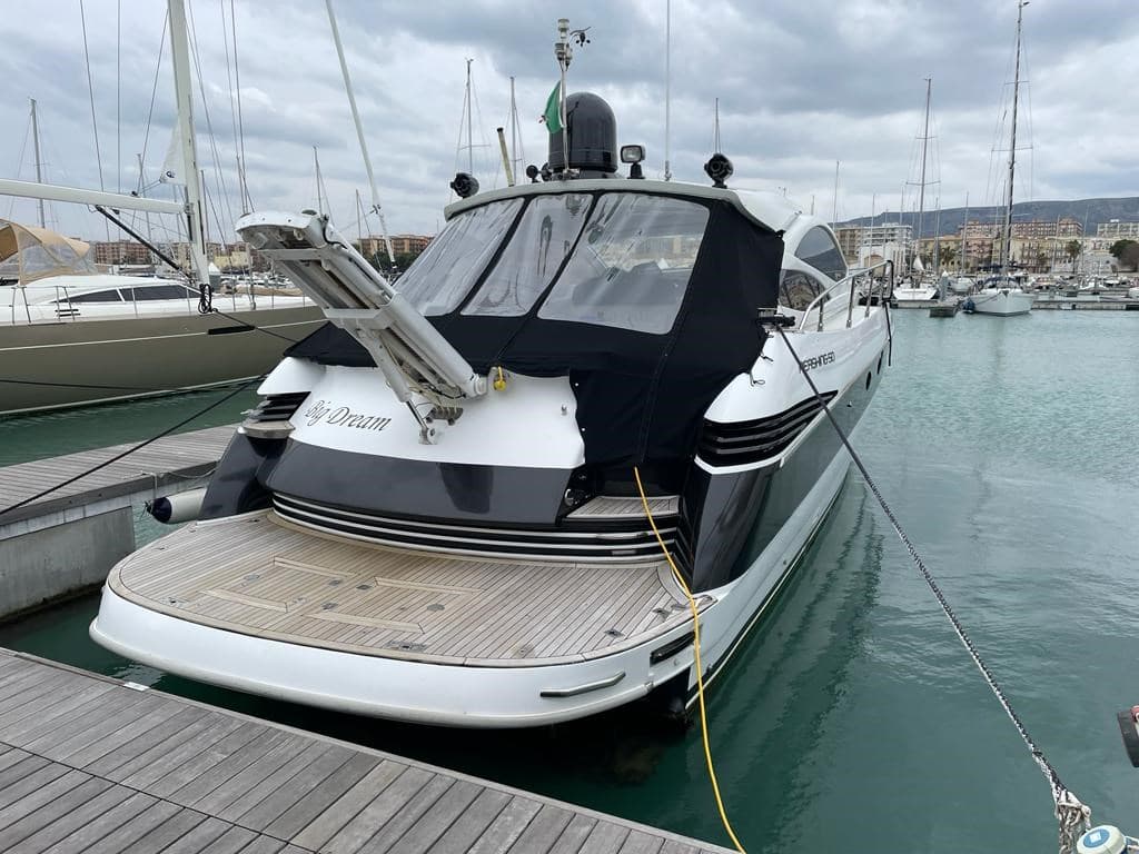 Pershing Pershing 50' - Deck View Pershing Pershing 50' - Deck View