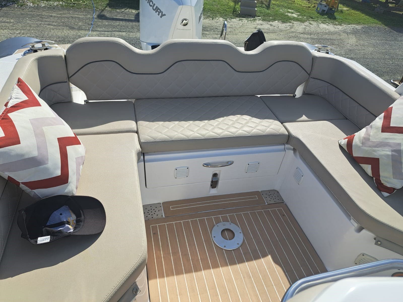 Salpa Soleil 26 - Interior View Salpa Soleil 26 - Interior View