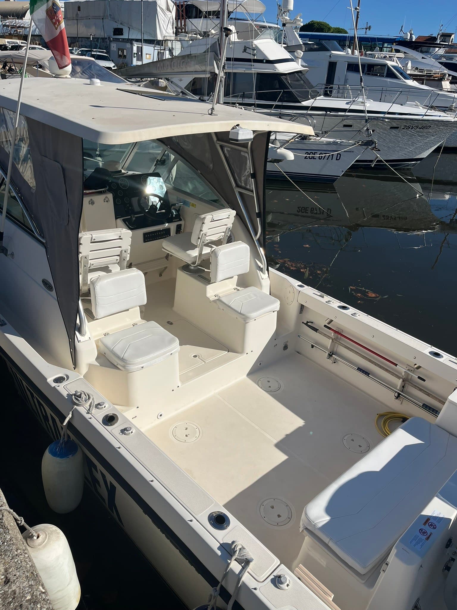 Pursuit 2870 Walkaround - Deck View Pursuit 2870 Walkaround - Deck View