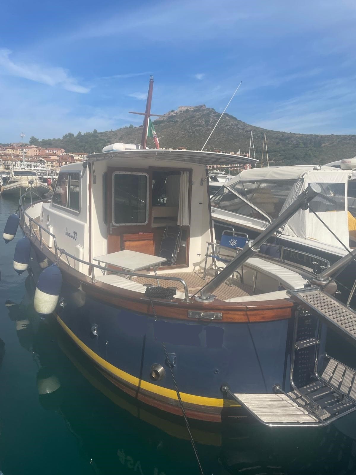 Sciallino 33 - Main View Sciallino 33 - Main View