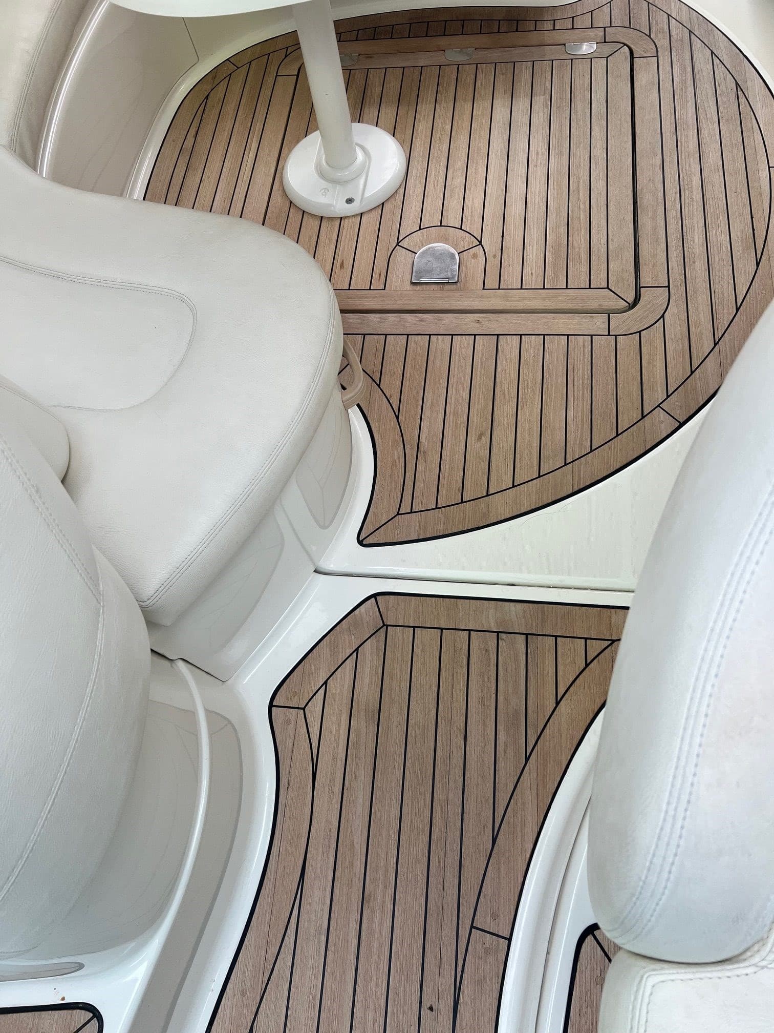 Cranchi Mediterranee 50 Hard Top - Interior View Cranchi Mediterranee 50 Hard Top - Interior View