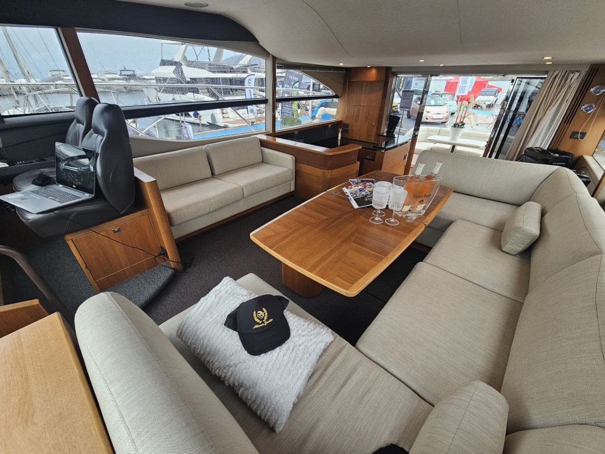 Princess Yachts V 52 gebraucht - Hauptbild 10