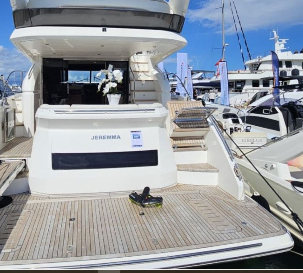 Princess Yachts 52 - Interior View Princess Yachts 52 - Interior View