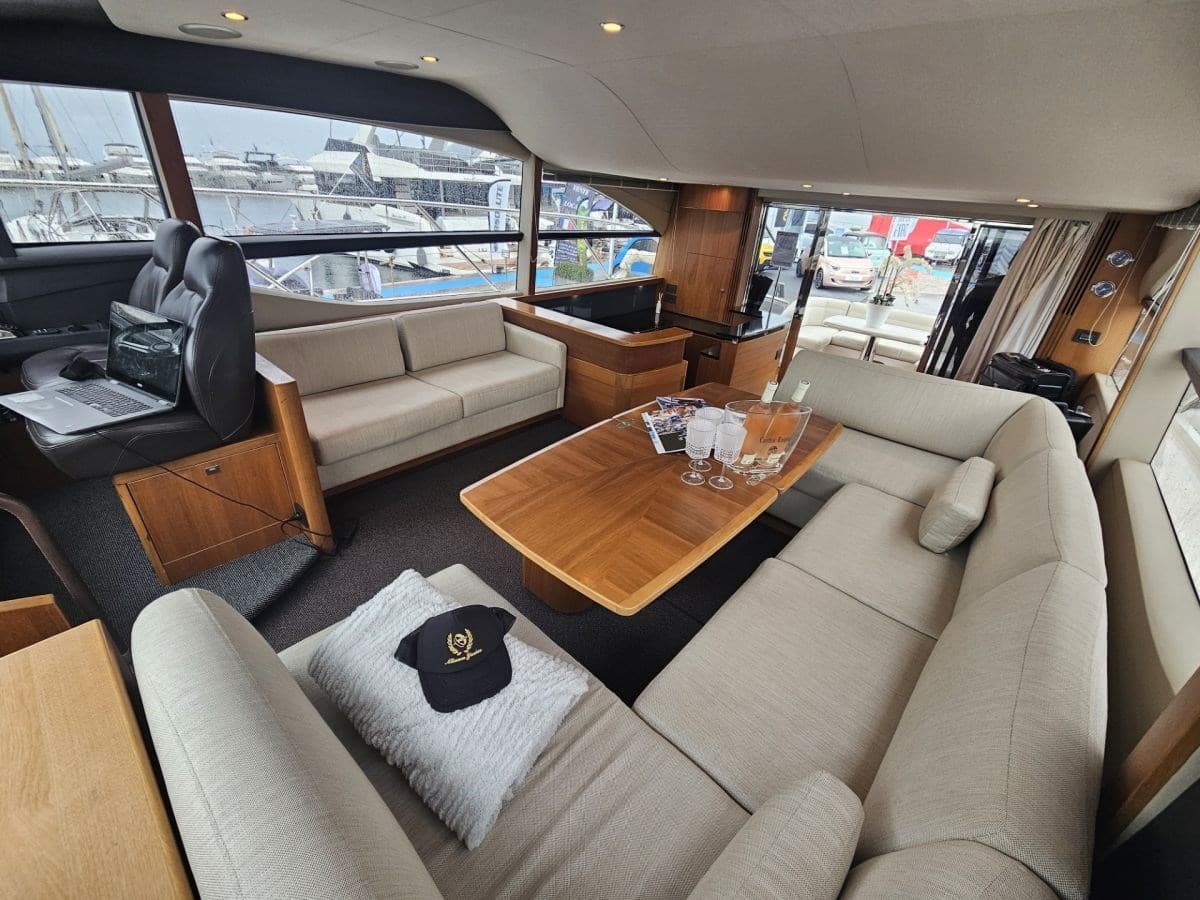 Princess Yachts V 52 gebraucht - Hauptbild 12