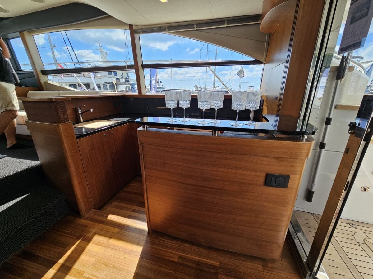 Princess Yachts V 52 gebraucht - Hauptbild 8