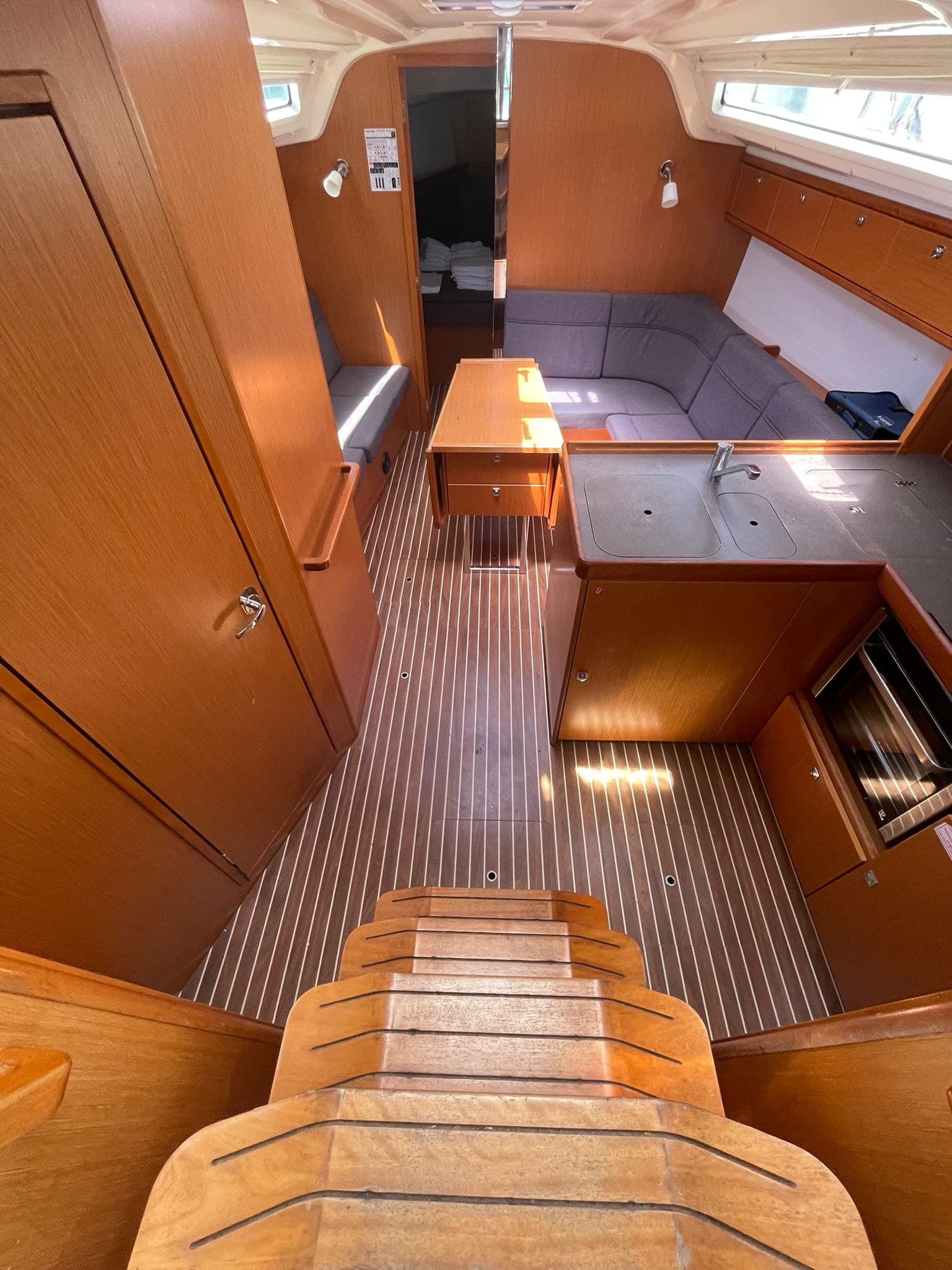 Bavaria 37 Cruiser usato - foto hero 6