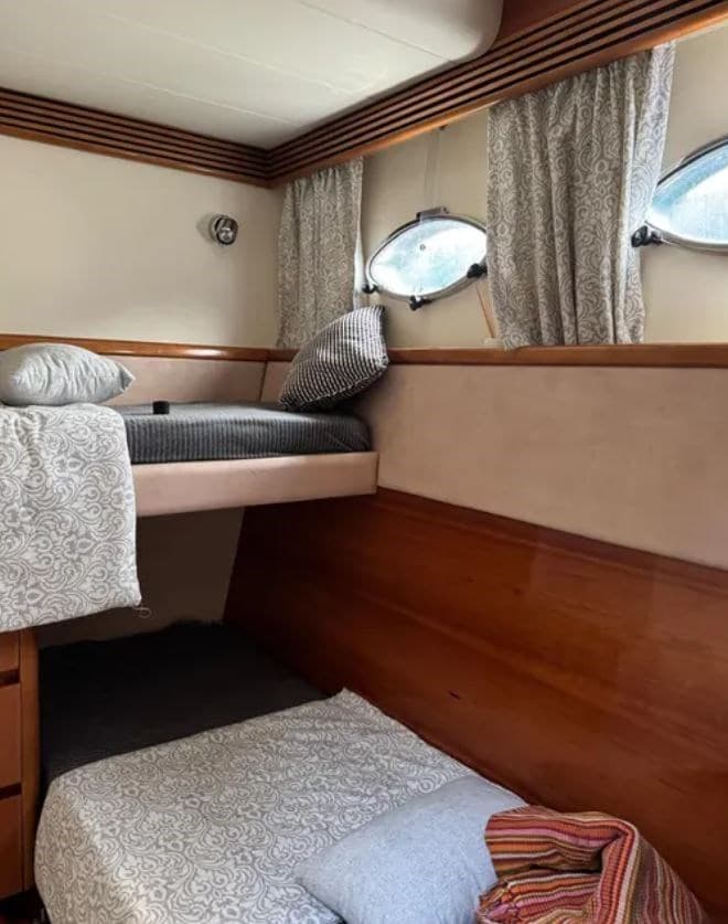 Princess Yachts V 65 - Detail View 1 Princess Yachts V 65 - Detail View 1