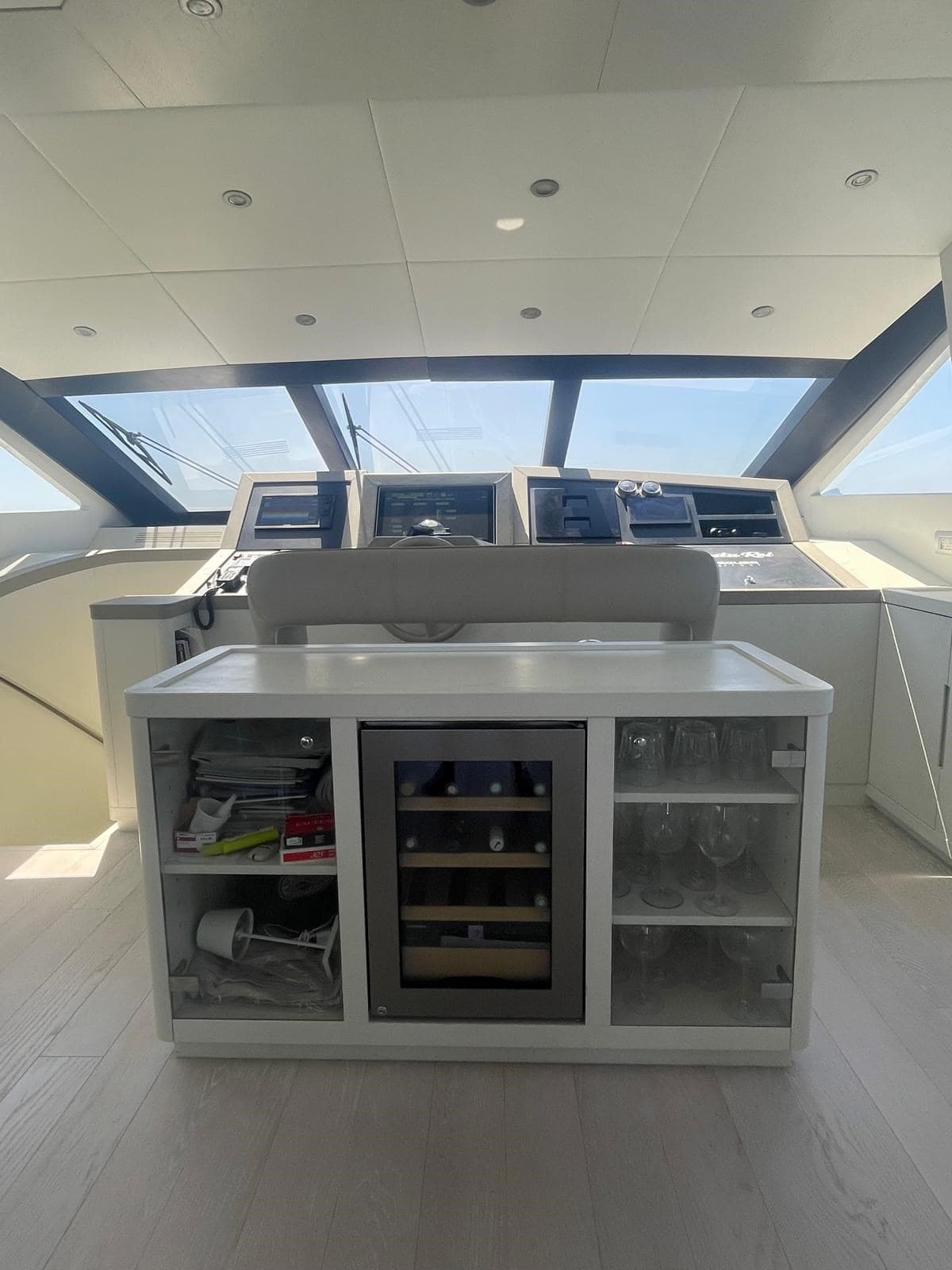 Jaguar 24 M. - Deck View Jaguar 24 M. - Deck View