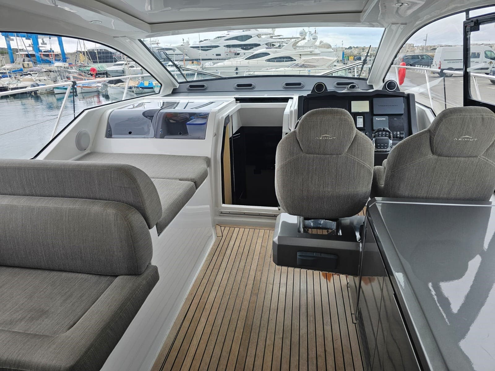 Azimut Atlantis S1 usato - dettaglio 3