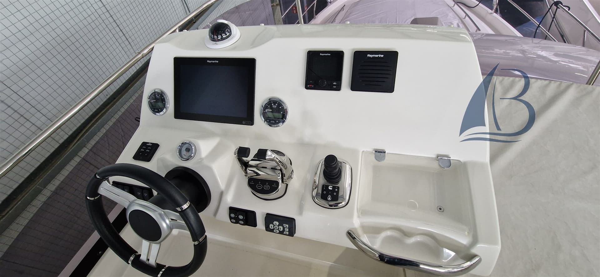 Prestige Yachts Prestige 420 Fly usato - foto hero 17