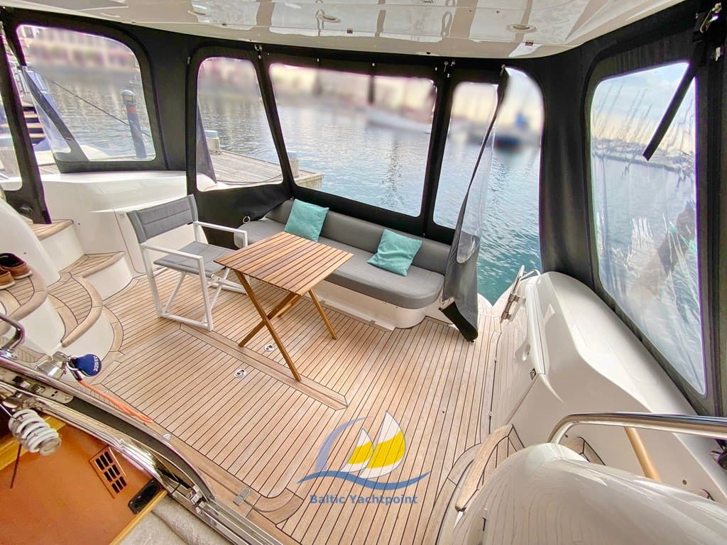 Sealine T 52 - Interior View Sealine T 52 - Interior View