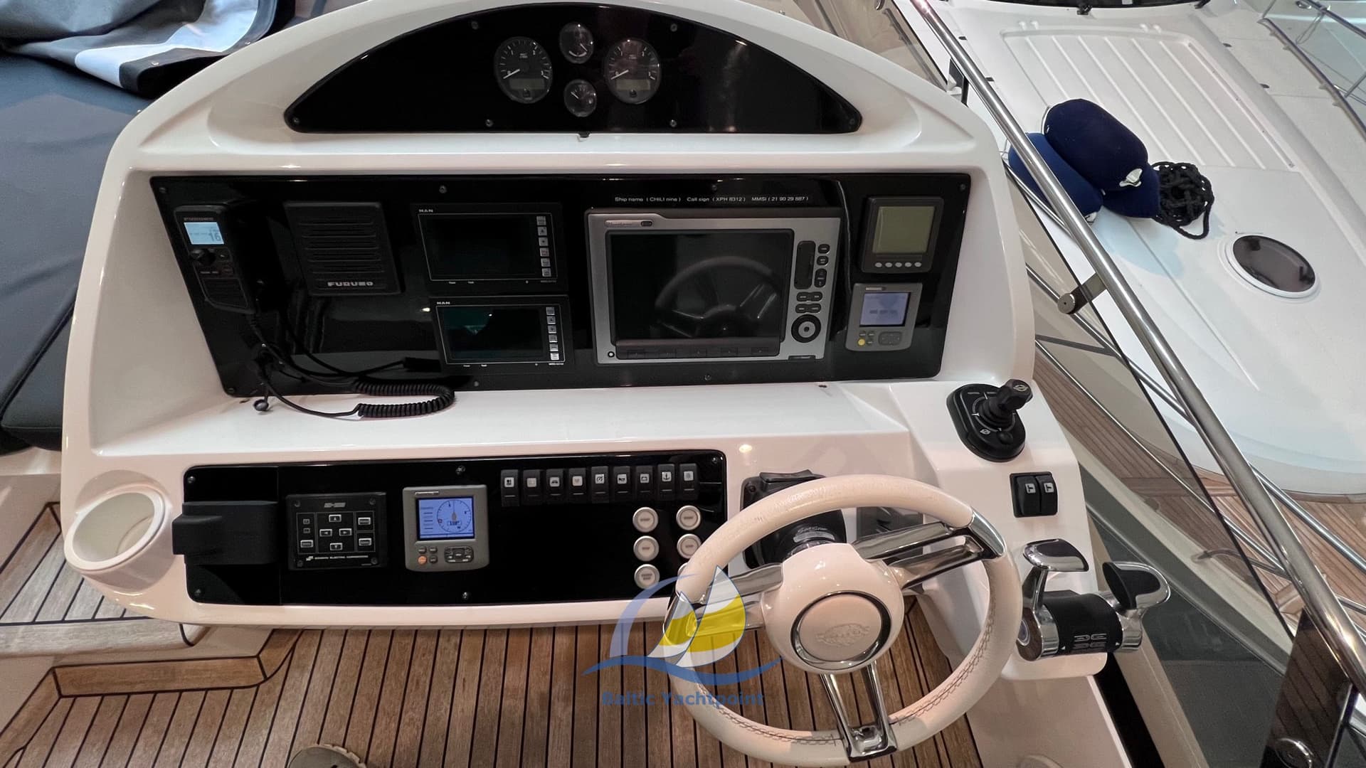 Sunseeker Manhattan 73 Custom Made- Stabi - Interior View Sunseeker Manhattan 73 Custom Made- Stabi - Interior View