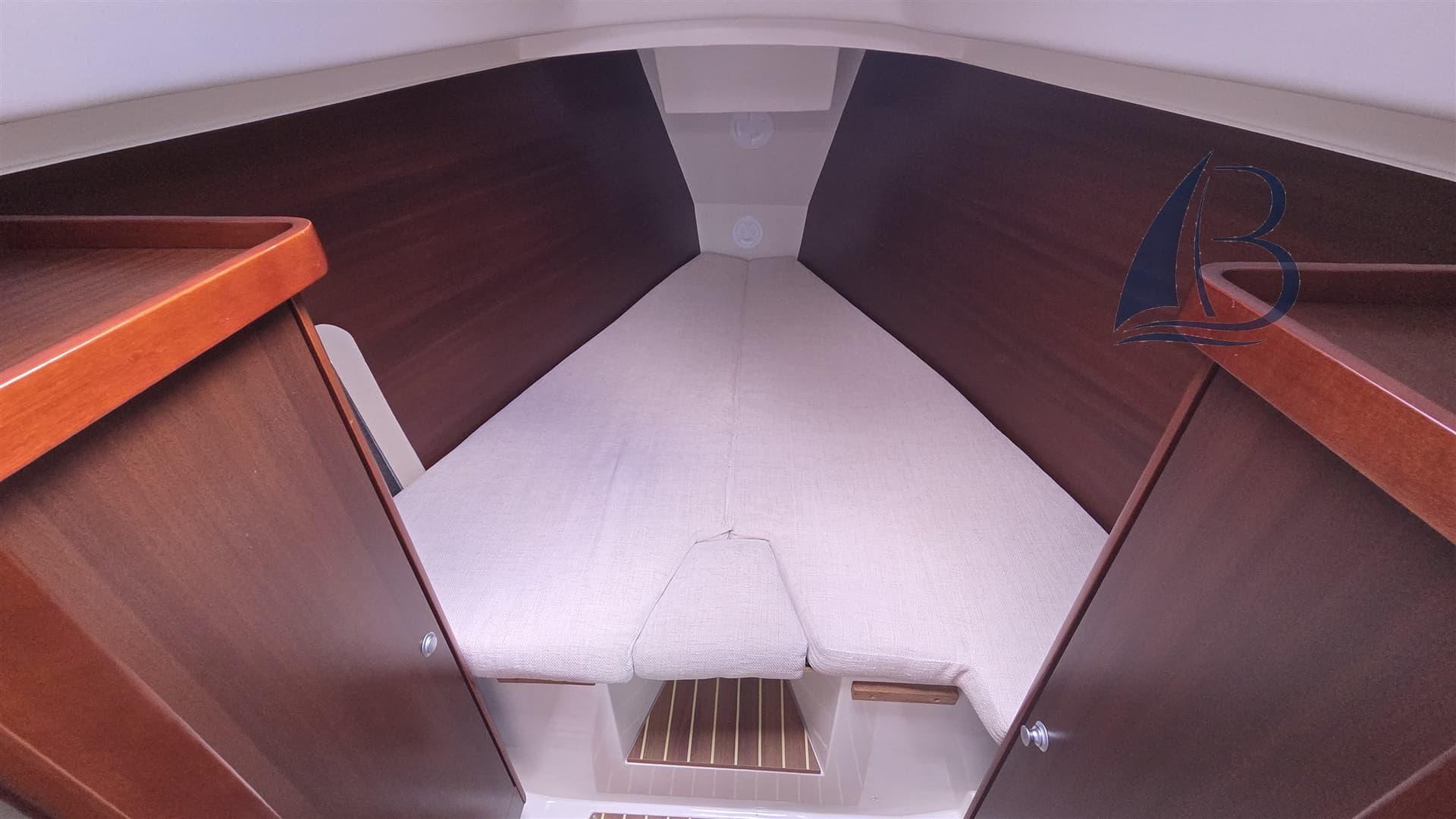 Hanse Hanse 320 used - hero image 14
