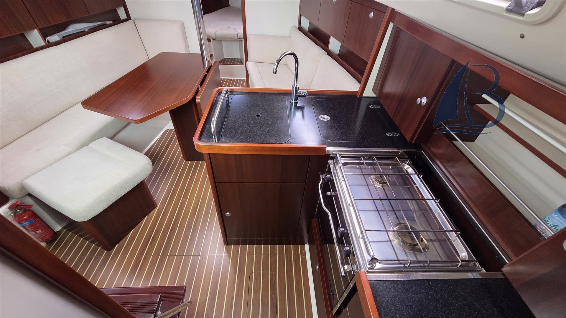 Hanse Hanse 320 used - hero image 21