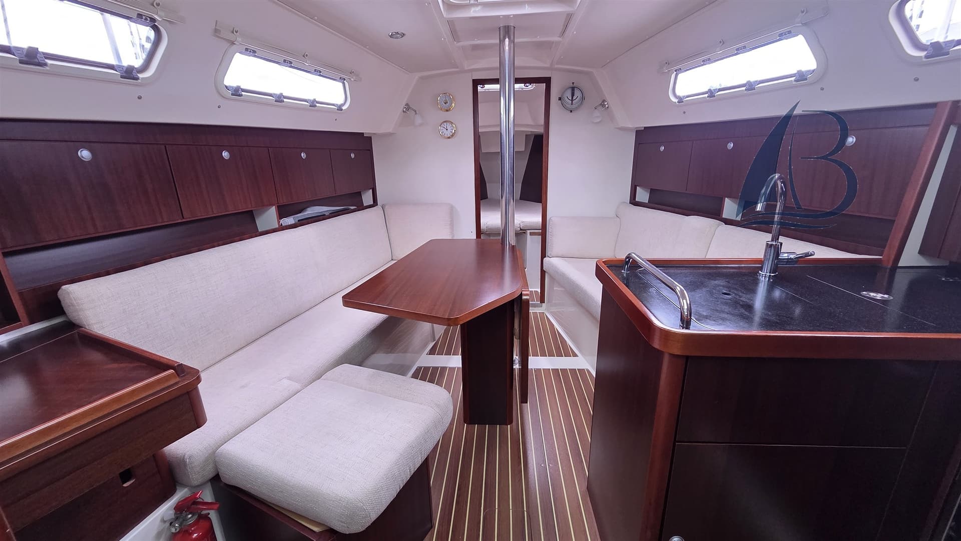 Hanse Hanse 320 used - hero image 22