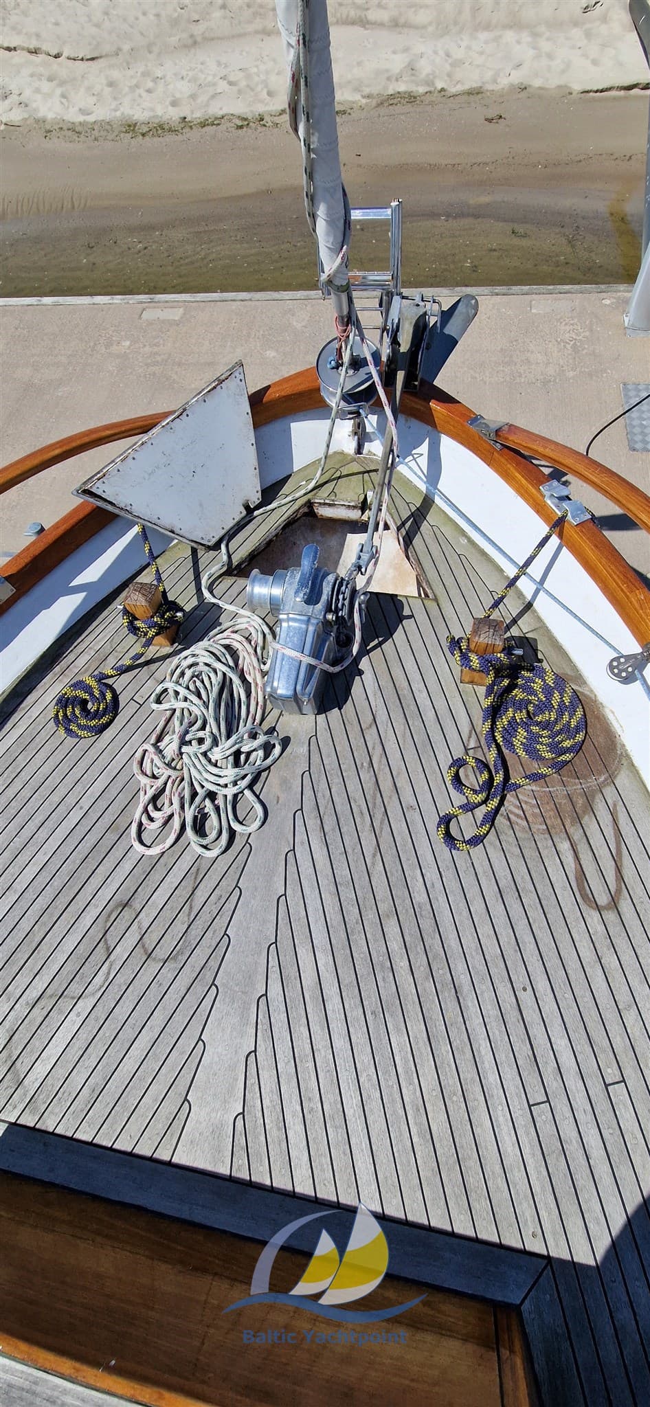 Finmar Fimar 36 - Deck View Finmar Fimar 36 - Deck View