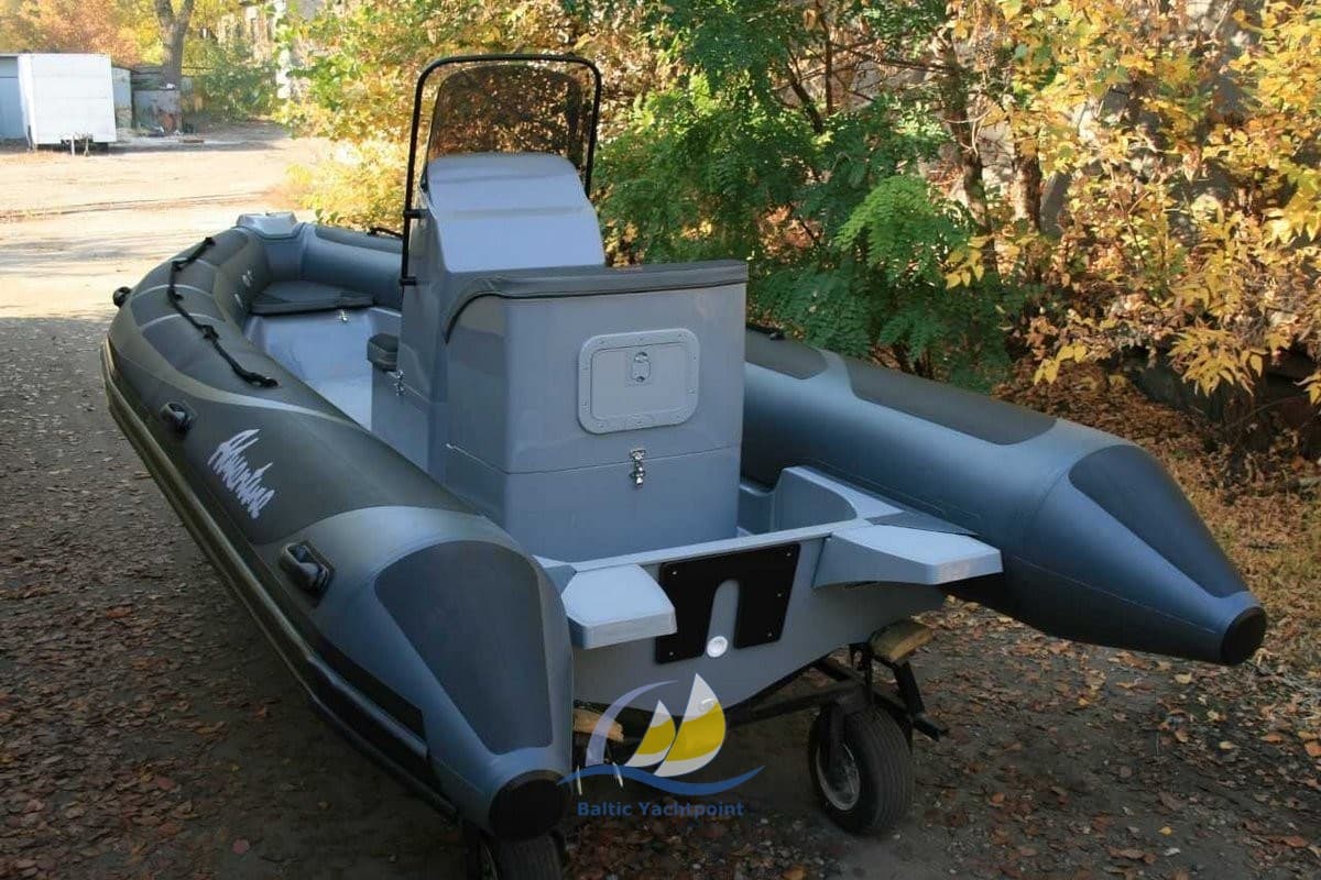 Adventure Boats Adventure Vesta 585 - Deck View Adventure Boats Adventure Vesta 585 - Deck View