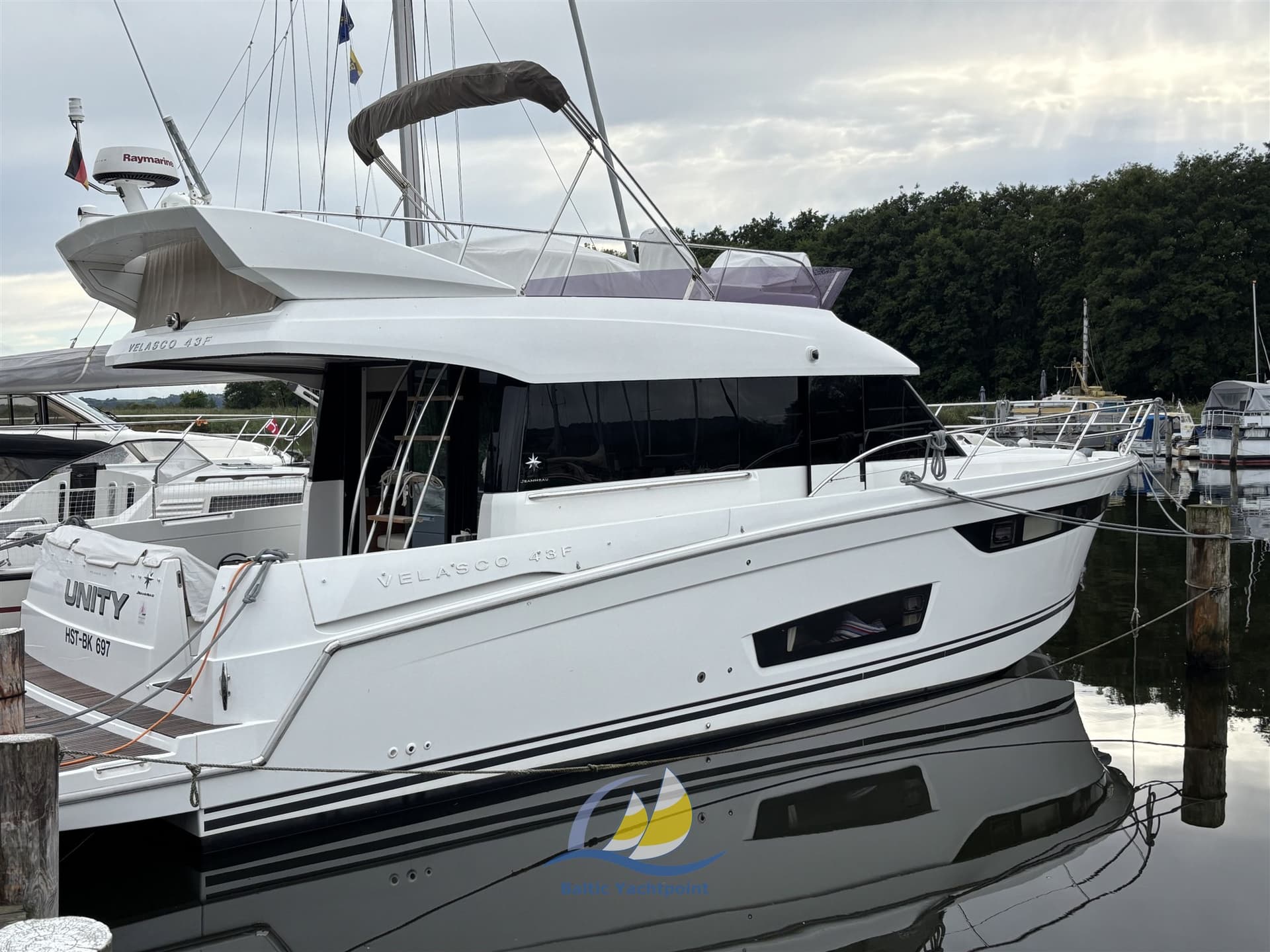 Jeanneau Velasco 43f - Main View Jeanneau Velasco 43f - Main View