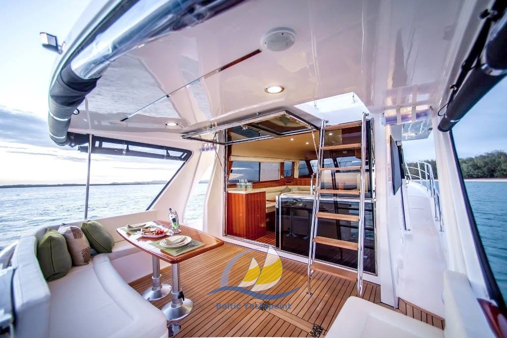 Integrity Motor Yachts Integrity 380 Fly - Interior View Integrity Motor Yachts Integrity 380 Fly - Interior View