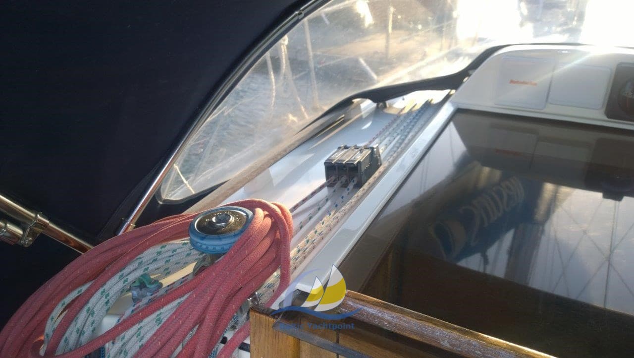 Yachtwerft Berlin Vision 32 Shallow Draft Keel - Deck View Yachtwerft Berlin Vision 32 Shallow Draft Keel - Deck View