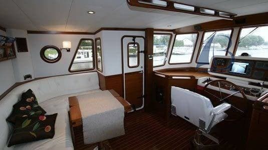 Integrity Motor Yachts Integrity 550 Coastal Express usato - foto hero 4