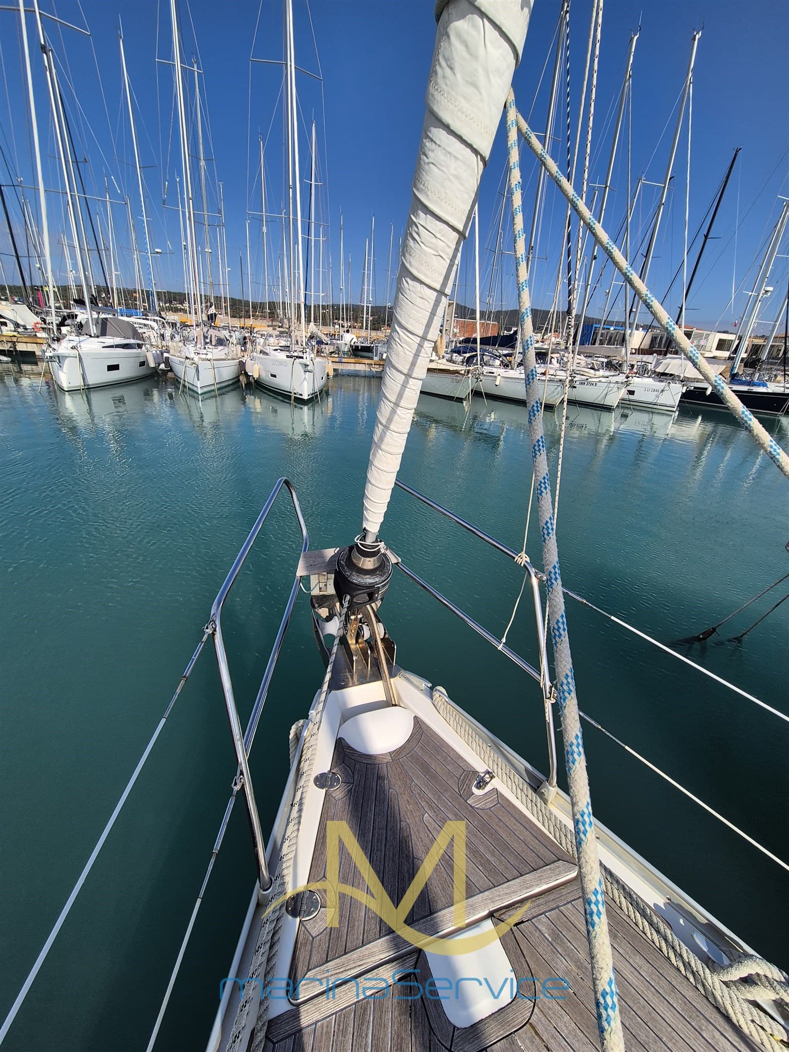 Bavaria Bavaria 42 Cruiser - Deck View Bavaria Bavaria 42 Cruiser - Deck View