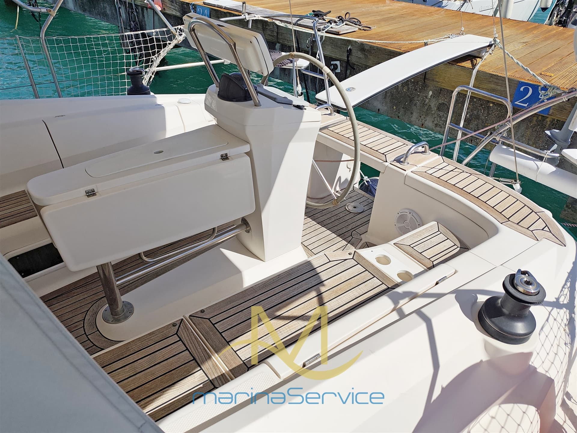 Elan 374 Impression d'occasion - image hero 15
