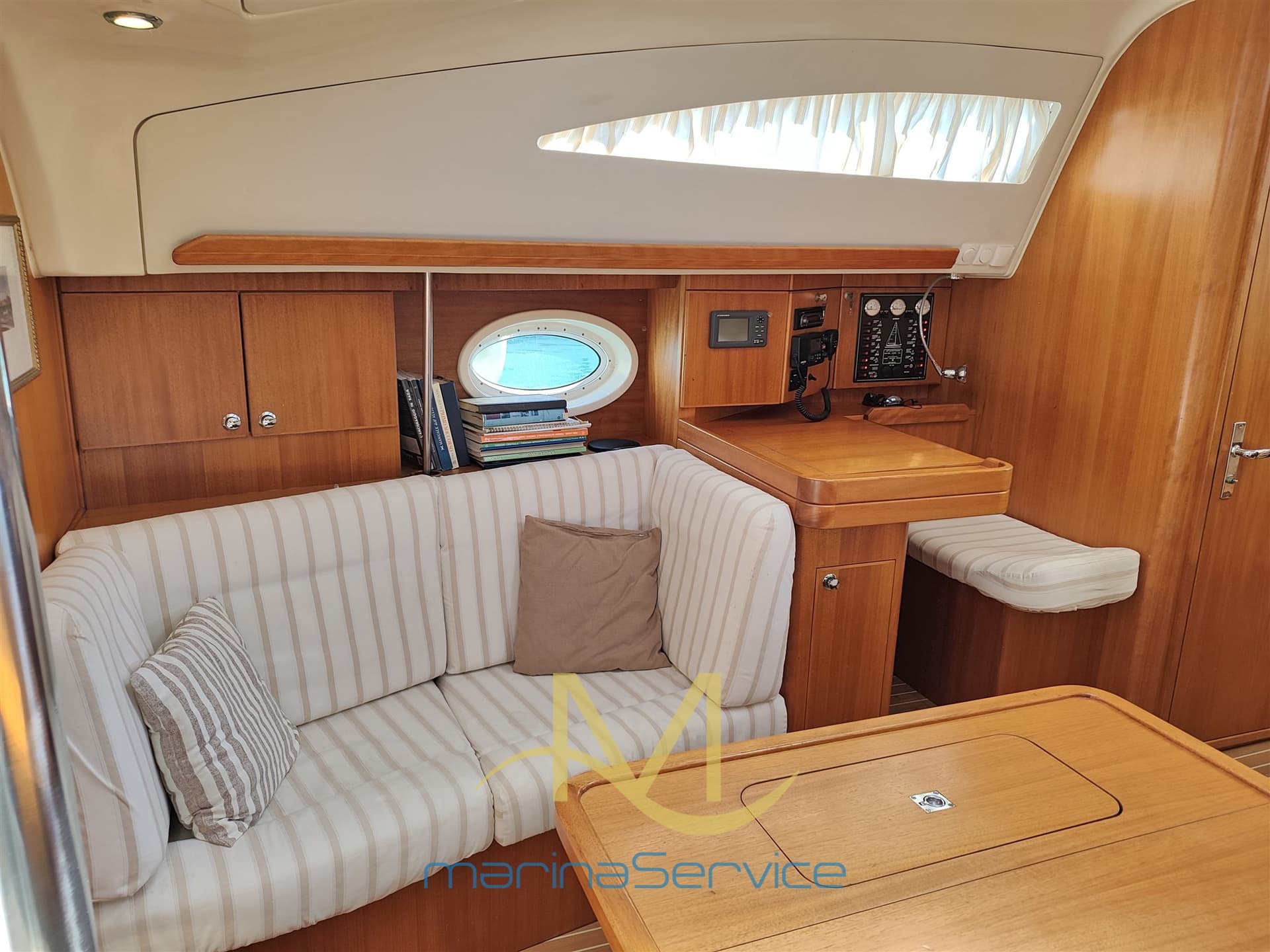 Elan 374 Impression d'occasion - image hero 19
