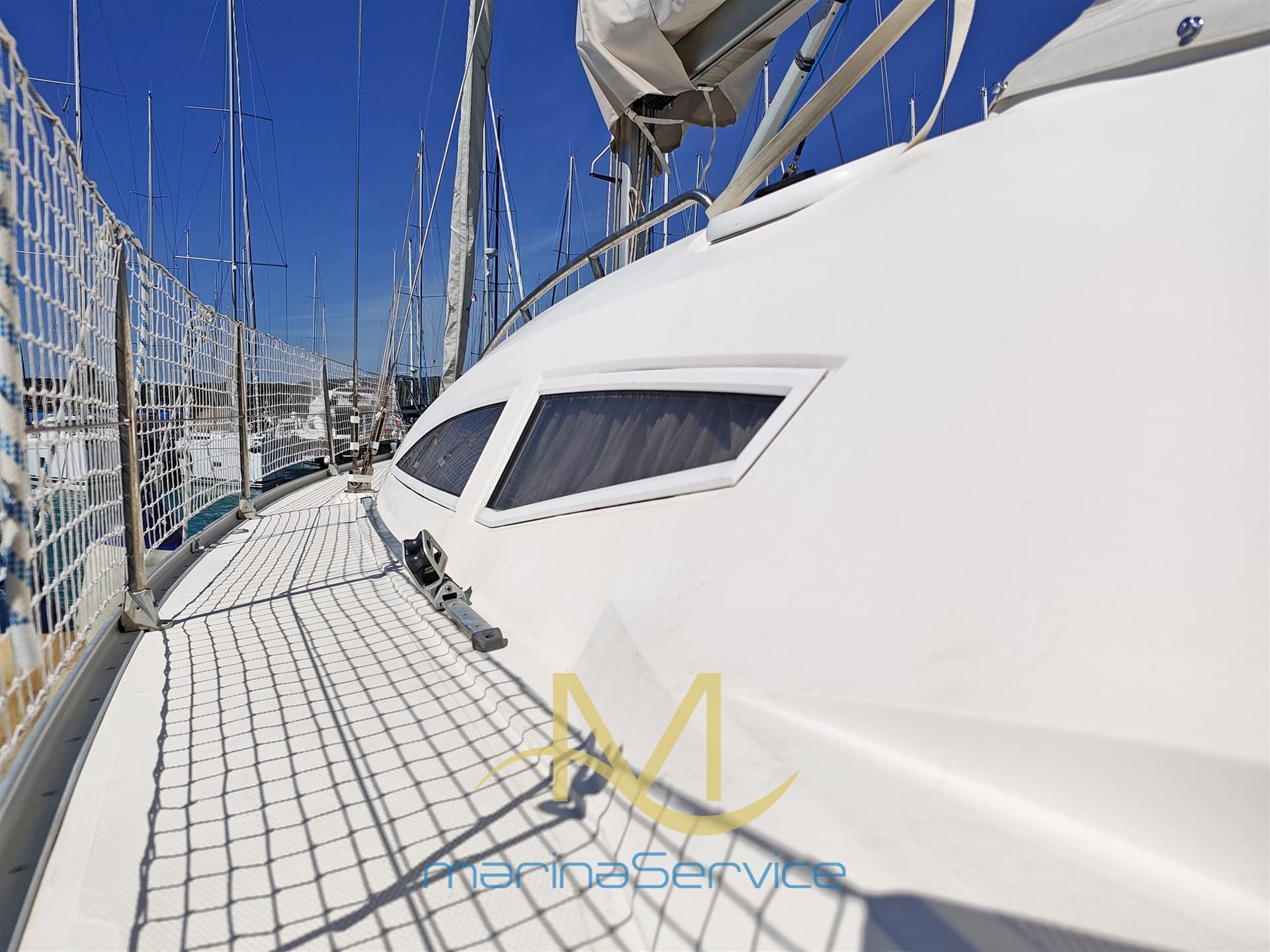 Elan 374 Impression d'occasion - image hero 7
