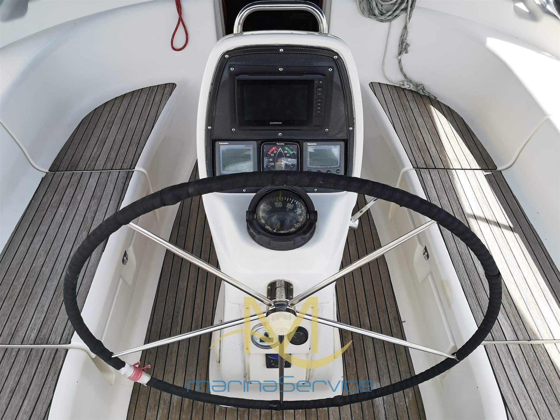 Bavaria Bavaria 39 Cruiser - Deck View Bavaria Bavaria 39 Cruiser - Deck View