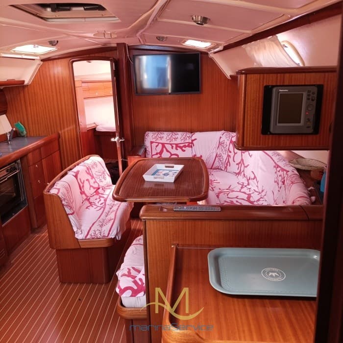 Bavaria 41 Cruiser - Interior View Bavaria 41 Cruiser - Interior View