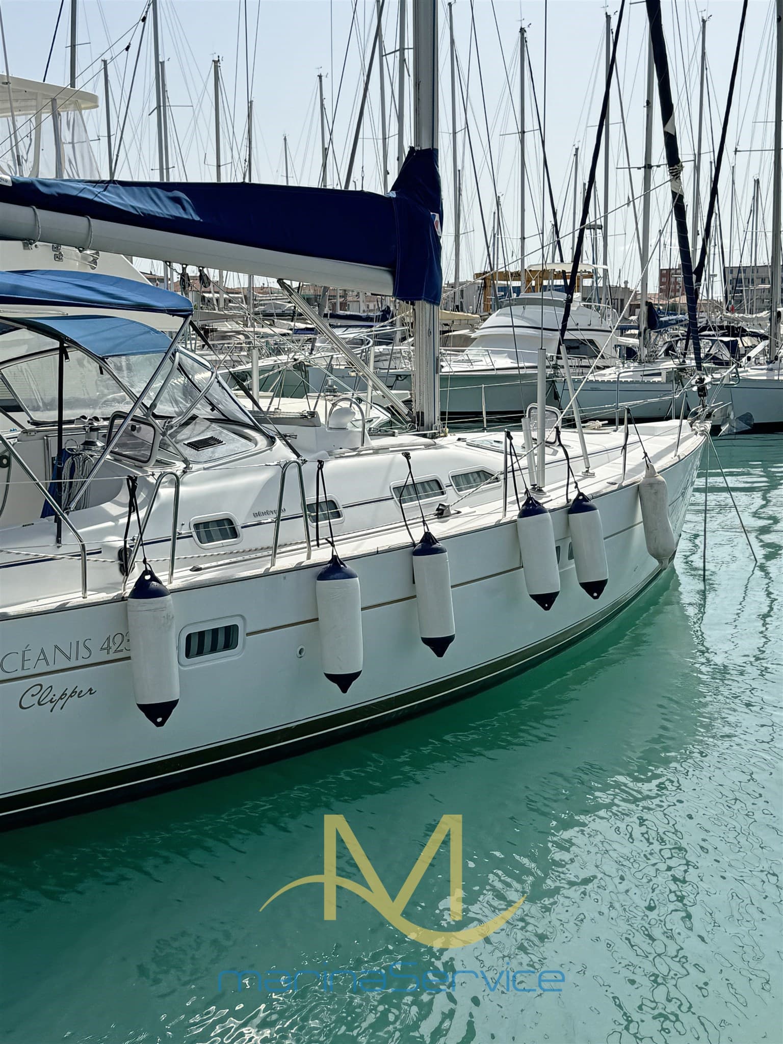 Beneteau Oceanis 423 Clipper - Deck View Beneteau Oceanis 423 Clipper - Deck View