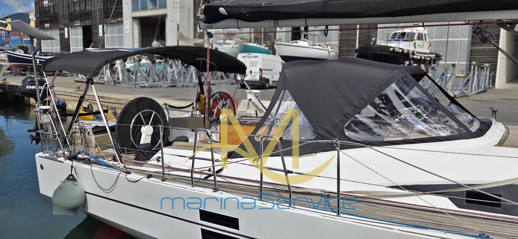 Sirena Marine Azuree 46 - Detail View 1 Sirena Marine Azuree 46 - Detail View 1