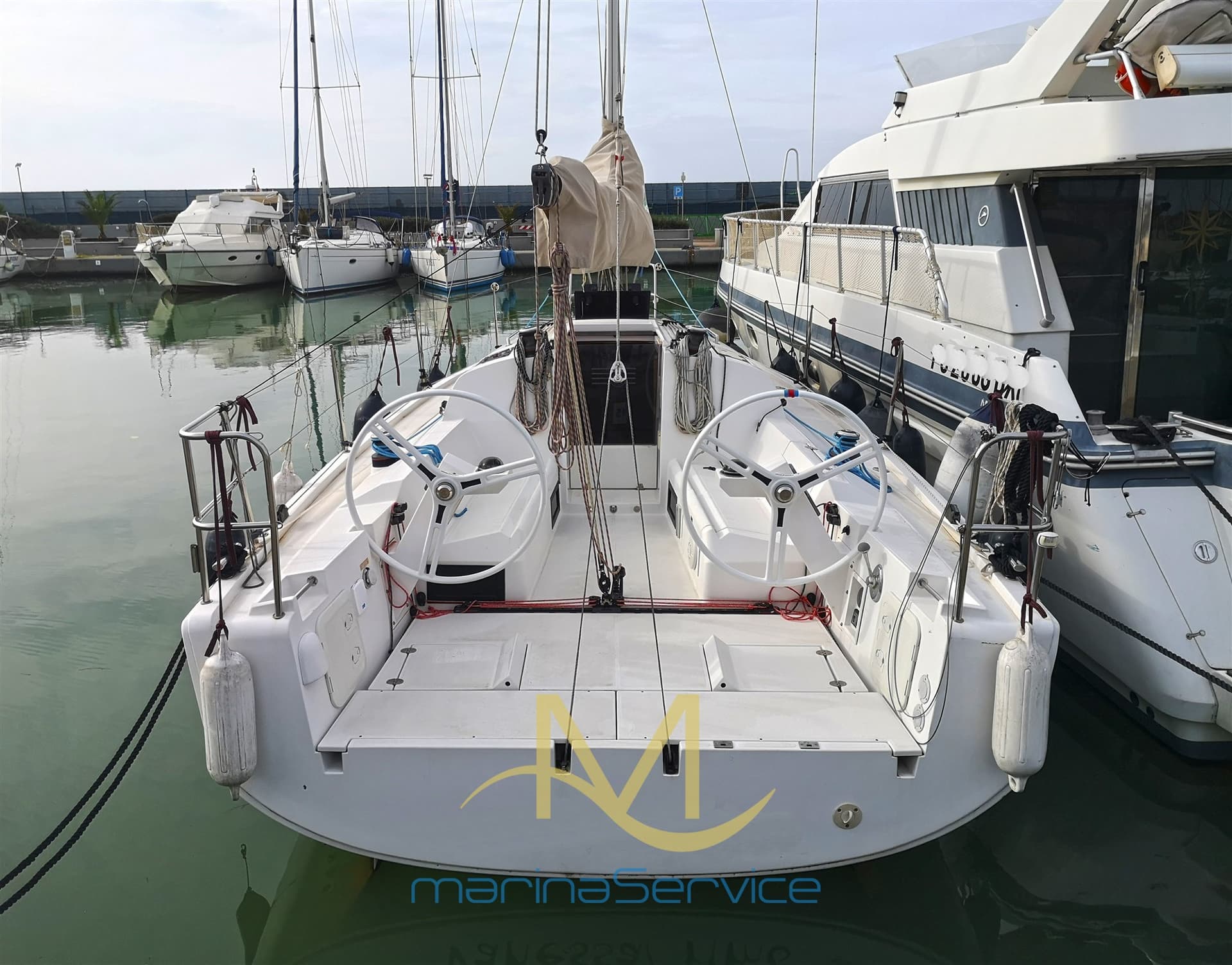 Elan Line 320 - Detail View 1 Elan Line 320 - Detail View 1